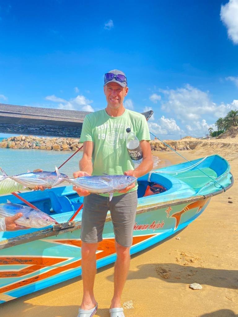 Blue Waves Kite Surfing Beach Resort カルピティヤ エクステリア 写真
